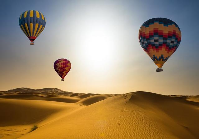 2. Полет на воздушном шаре в пустыне”: “Balloon Flights”.jpg