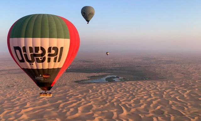 4. Полет на воздушном шаре в пустыне “Премиум”:“Balloon Flights – Premium Adventure.jpg