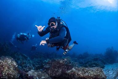 4. Deepdive Premium Discover Scuba.jpg